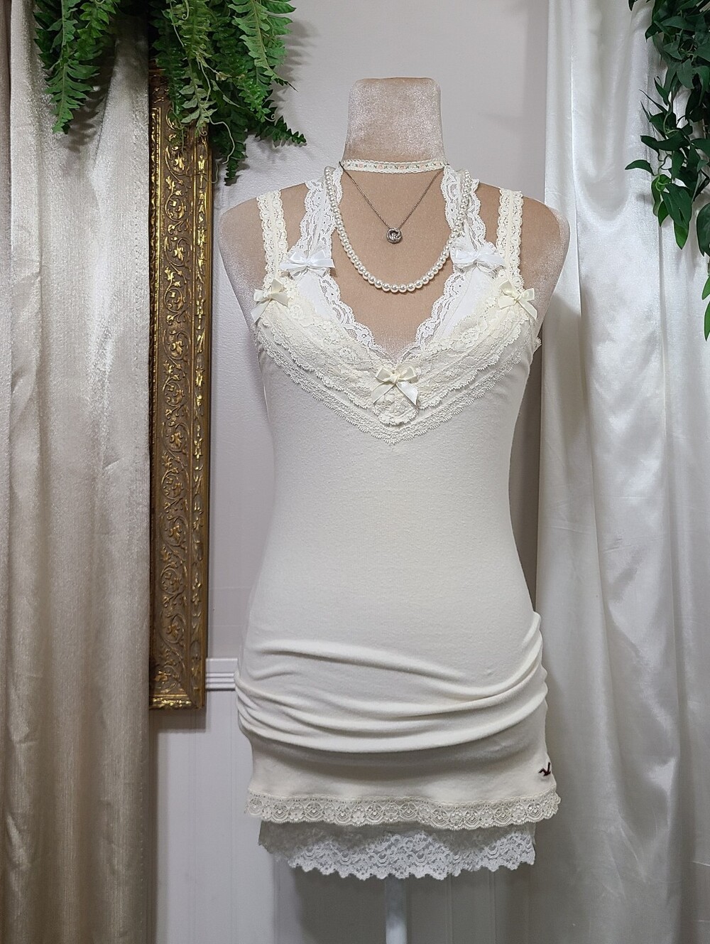 ♡ Y2K ♡ Hollister Vintage Rare Cream Lace Cami Babydoll Ribbon Bows Tank Top